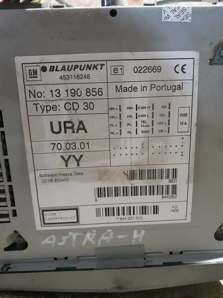 Opel Astra H (2004 - 2009) 453116246 Магнитола / мультимедийная система — фото 2