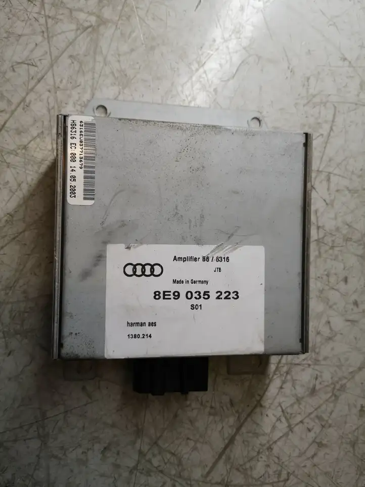 Audi A4 S4 B6 8E 8H (2000 - 2006) 8E9035223 Усилитель звука — фото 1