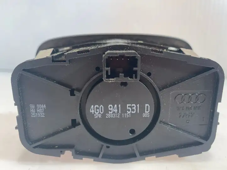 Audi A6 C7 (2011 - 2014) 4G0941531D Включатель фонарей — фото 3