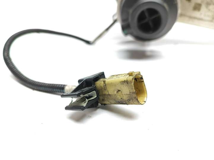 Audi A6 (2014 - 2018)  059131511BM Охладитель EGR