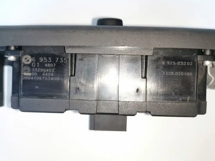 BMW 5 E60 E61 (2004 - 2010) 695373533290403 Включатель фонарей — фото 3