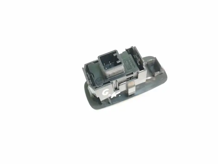 Toyota Corolla Verso AR10 (2004 - 2009) 848100F010 Блок кнопок стеклоподъемников — фото 4