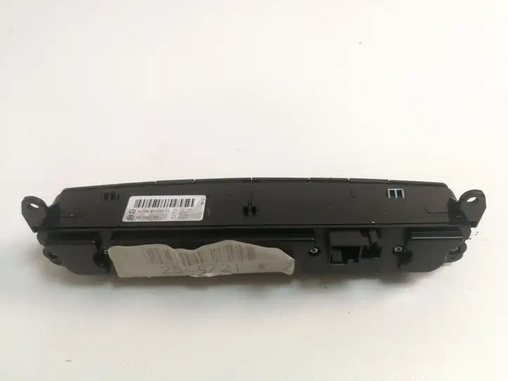 Mercedes-Benz ML W164 (2005 - 2011) A1648709910 Включатель обогрева — фото 3