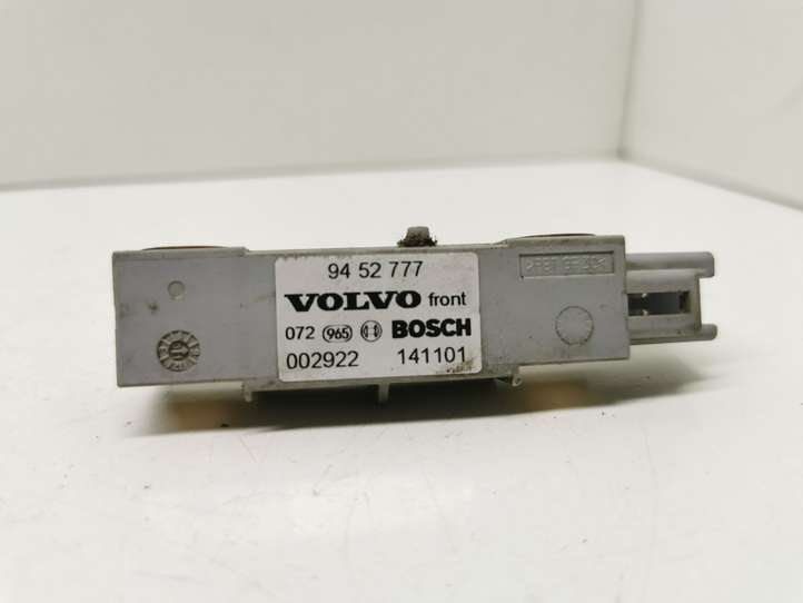 Volvo V70 (2000 - 2004)  9452777 Датчик удара надувных подушек