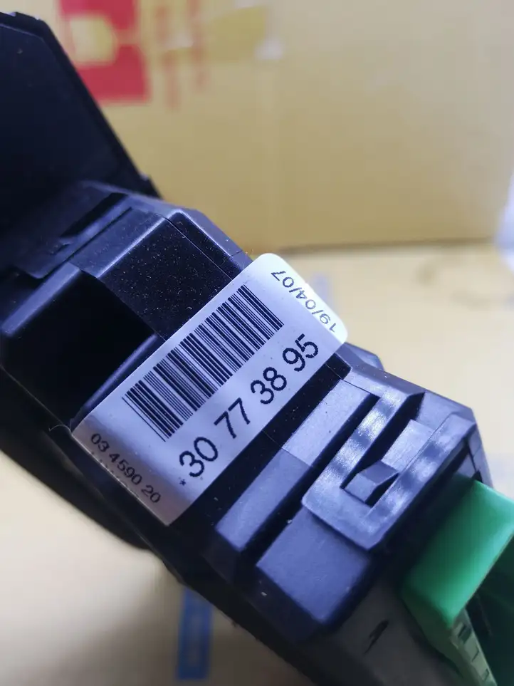 Volvo V70 (2004 - 2007) 30773895 Кнопка стеклоподъемников — фото 2