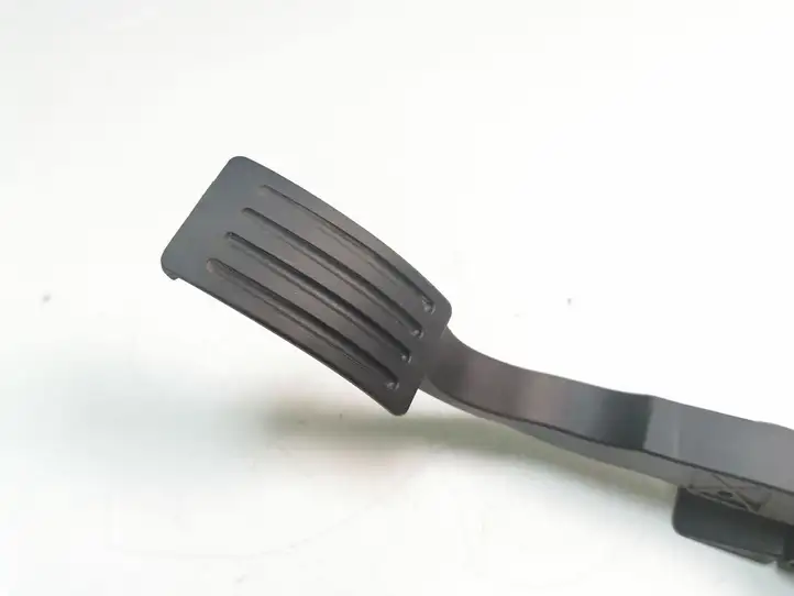 Ford Focus (2011 - 2015) 8V619F836BB Педаль акселератора — фото 2