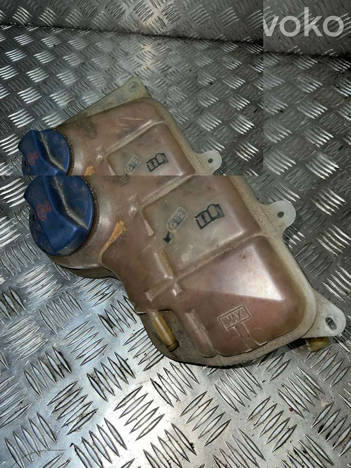 Volkswagen PASSAT B5.5 (2001 - 2005)  8D0121403L Расширительный бачок охлаждающей жидкости