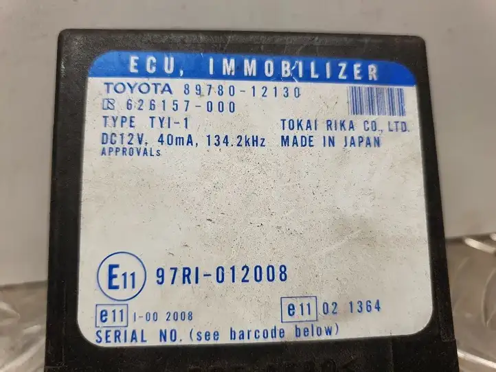 Toyota Corolla E120 E130 (2000 - 2004) 8978012130 Блок иммобилайзера — фото 2