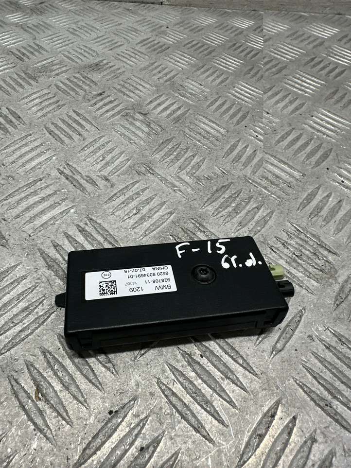 BMW X5 F15 (2013 - 2017)  928708 Антенна (антенна GPS)