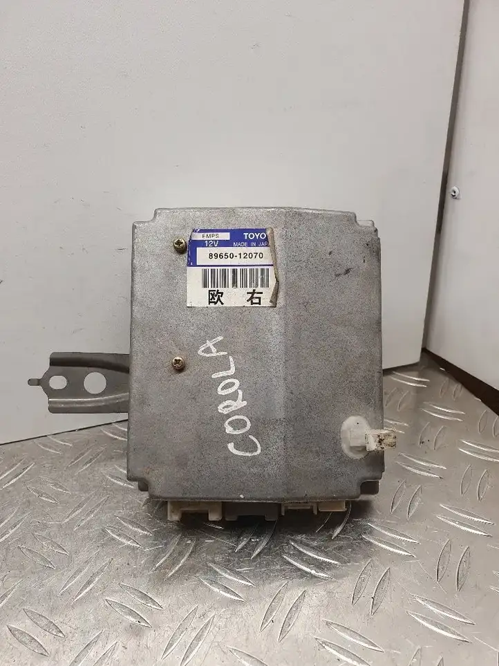 Toyota Corolla E120 E130 (2000 - 2004) 8965012070 Блок управления рулевой рейкой — фото 1