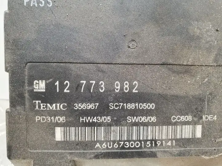 Opel Signum (2002 - 2008) 12773982 Модуль комфорта — фото 2