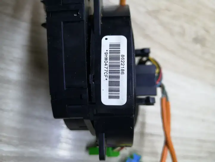 Volvo V70 (2000 - 2004) 8622186 Датчик угла поворота руля — фото 2