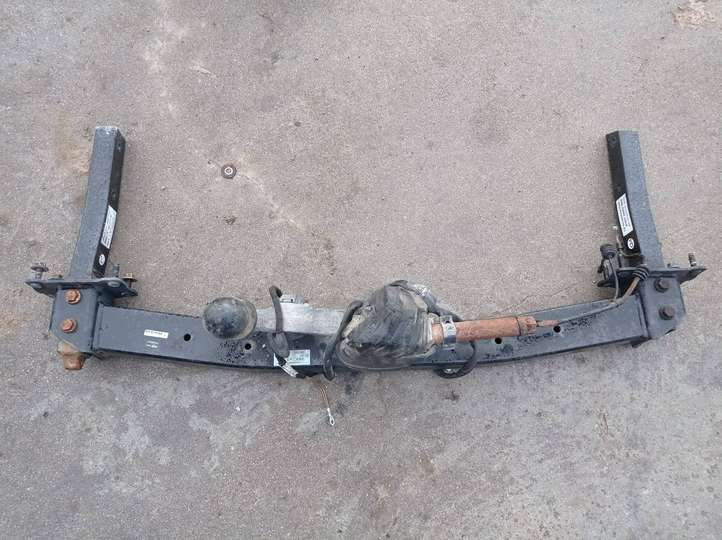 Mercedes-Benz E W211 (2002 - 2009)  A2113100004 Комплект крюка