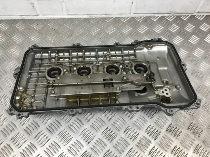 Toyota Prius (XW30) (2009 - 2015) Крышка головки блока цилиндров — фото 5