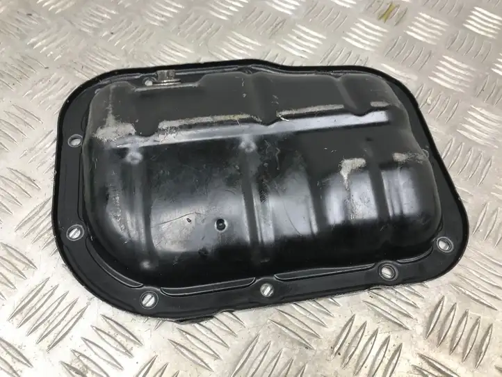 Toyota Prius (XW30) (2009 - 2015) Картер двигателя — фото 2