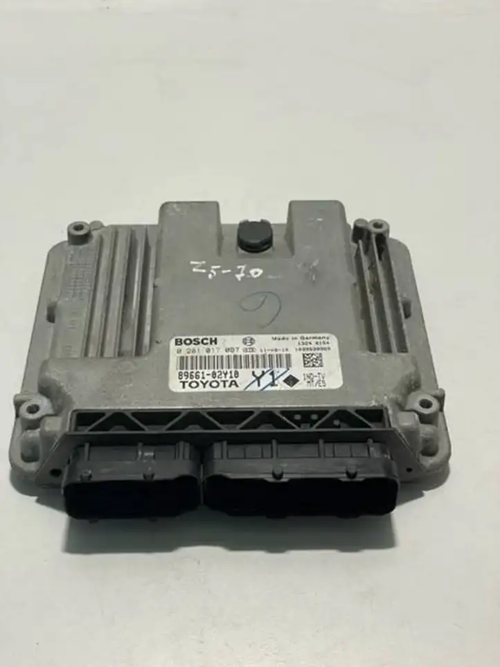 Toyota Auris 150 (2006 - 2012) 0281017097 Прочие блоки управления — фото 1