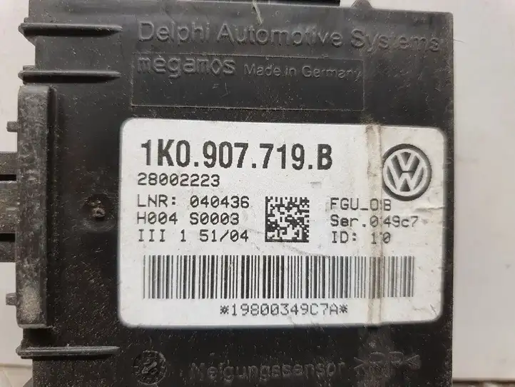 Volkswagen Golf Plus (2004 - 2008) 1K0907719B Блок управления сигнализацией — фото 2