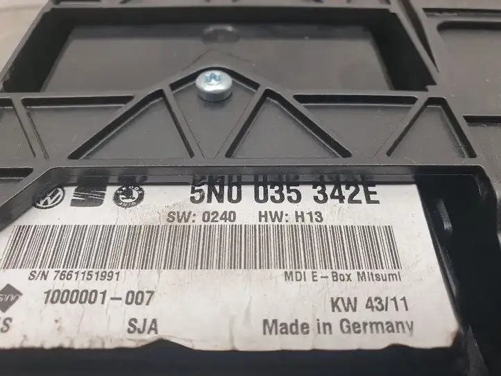 Volkswagen Golf VI (2009 - 2013) 5N0035342E USB модуль — фото 3
