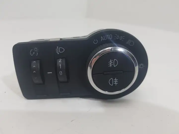 Opel Astra J (2009 - 2012) 13268694 Включатель фонарей — фото 1