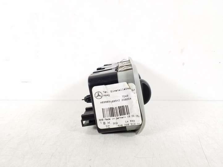 Mercedes-Benz Vito Viano W639 (2003 - 2010)  A6398300685 Блок управления кондиционером