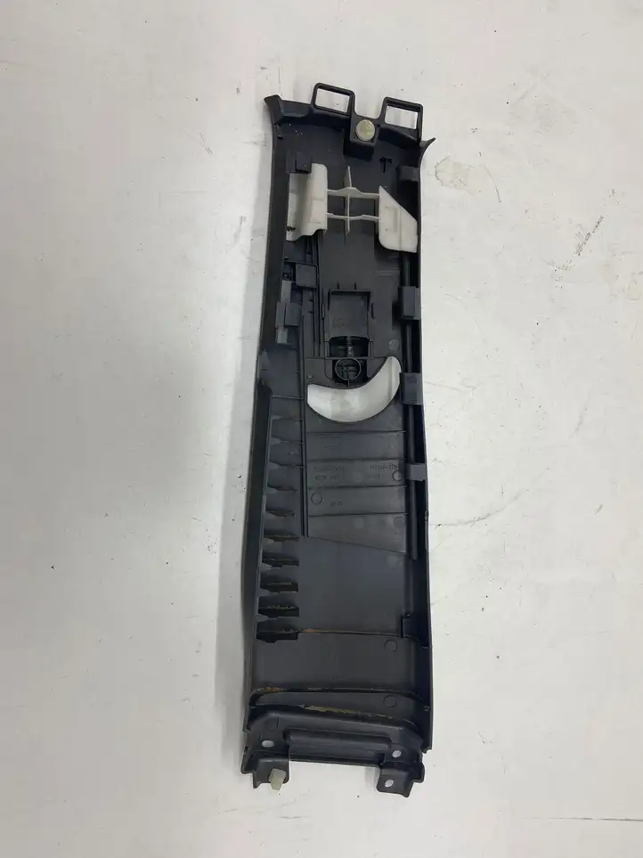 Toyota Land Cruiser (J120) (2002 - 2009) 6241060040 Обшивка стойки A — фото 2