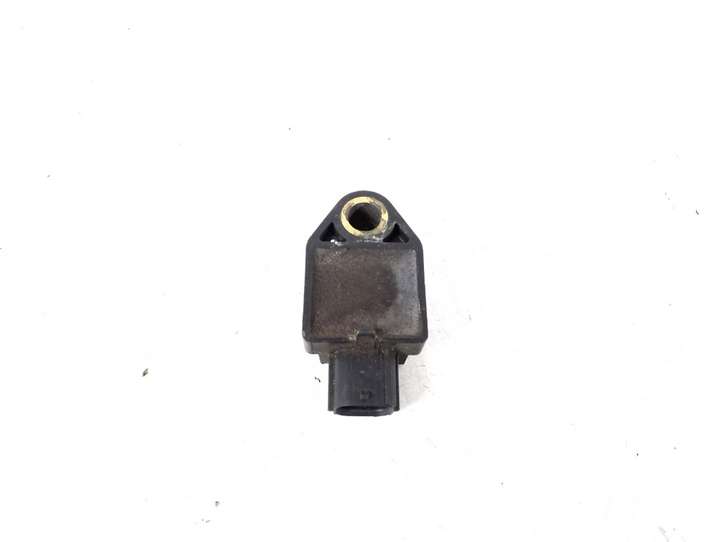 Toyota Avensis T250 (2003 - 2006)  89173-05030 Датчик удара надувных подушек