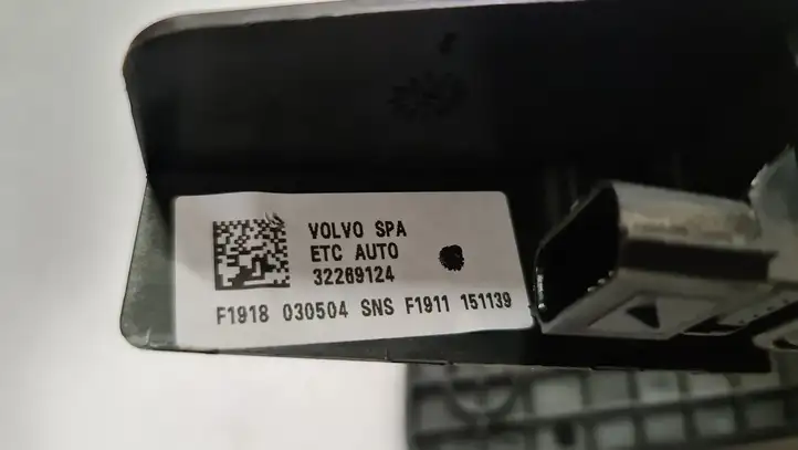Volvo S90, V90 (2016 - 2020) 32269124 Педаль акселератора — фото 4