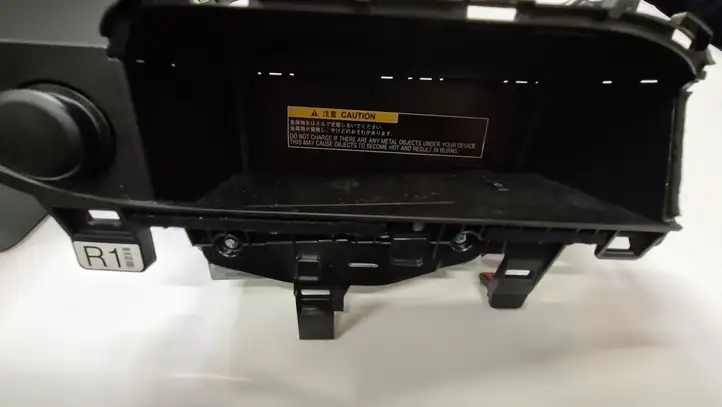 Lexus RX 450H (2015 - 2019) 861C048020 Зарядное устройство — фото 2