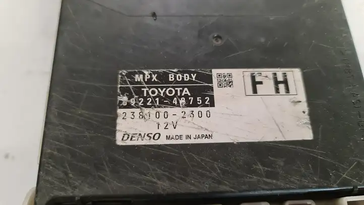 Lexus RX 450H (2015 - 2019) 8273048Z50 Блок предохранителей — фото 5