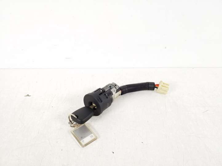 Toyota Aygo (2008 - 2012)  69057-0H011 Замок зажигания