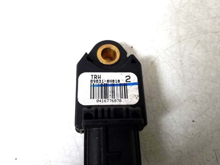 Toyota Yaris (2005 - 2009)  89831-0H010 Датчик удара надувных подушек