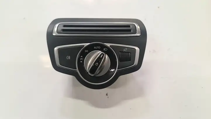 Mercedes-Benz C W205 (2014 - 2021) A2059056500 Включатель фонарей — фото 1