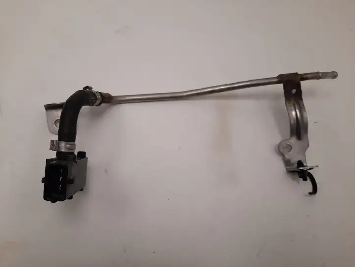 Opel Astra J (2009 - 2012) 55566186 Прочие детали моторного отсека — фото 3