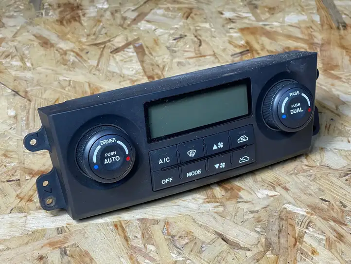 Kia Sorento (2006 - 2009) 972503E261 Блок управления климат-контролем — фото 1
