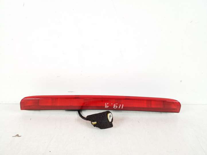 Toyota Avensis T250 (2003 - 2006)  81570-05090 Дополнительный стоп фонарь
