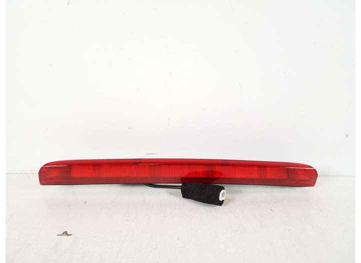 Toyota Avensis T250 (2003 - 2006)  81570-05090 Дополнительный стоп фонарь