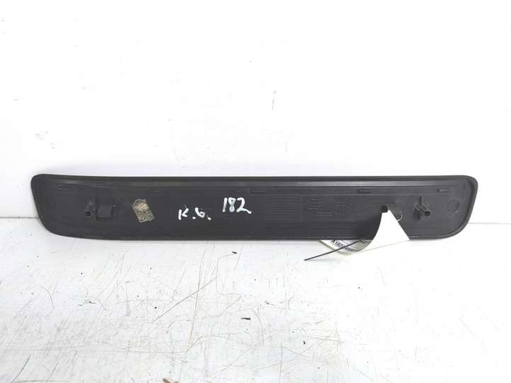 Toyota Avensis T270 (2009 - 2012)  67916-05030 Отделка заднего порога (внутренняя)