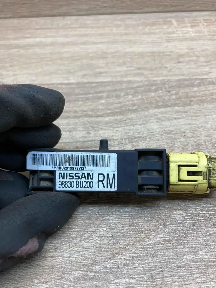 Nissan Almera (2000 - 2006) 98830BU200 Датчик удара SRS — фото 5