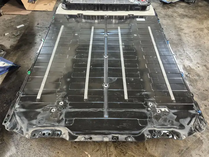 Tesla Model 3 (2017 - 2023) 166696899C Аккумулятор гибридного / электрического автомобиля — фото 4