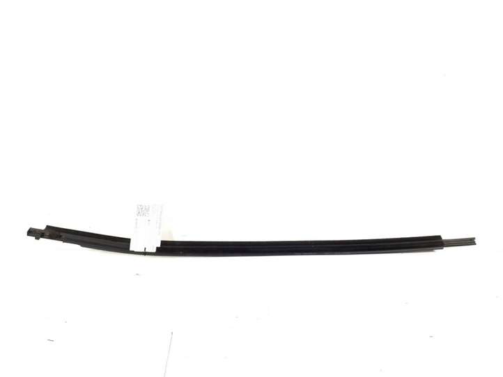 Toyota Auris 150 (2006 - 2012)  75740-02121  Отделка дверей (молдинги) задней двери