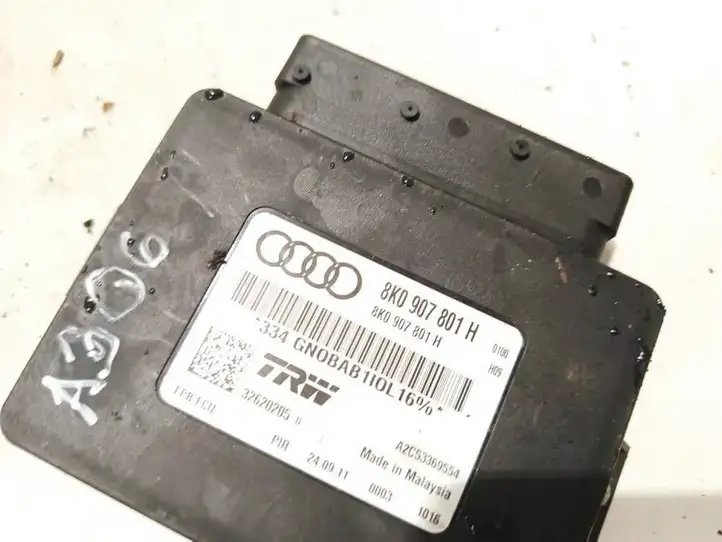 Audi A4 S4 B9 (2015 - 2019) 8K0907801H Блок управления тормозной системой — фото 3