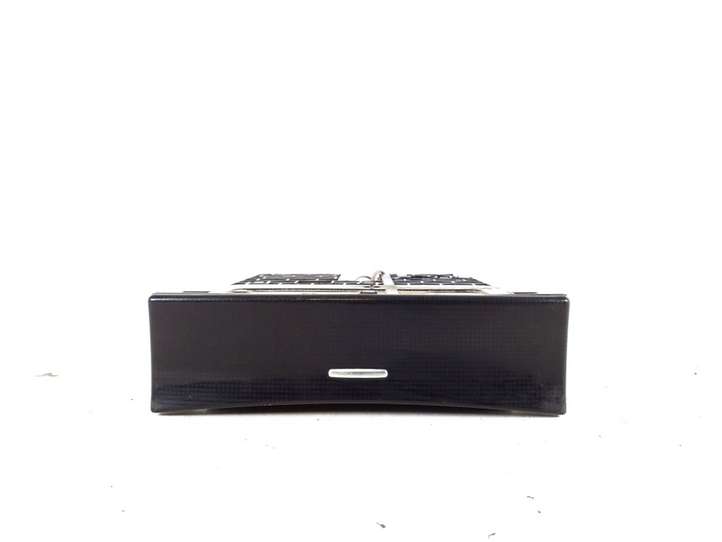 Mercedes-Benz ML W164 (2005 - 2011)  A1648100030 Пепельница