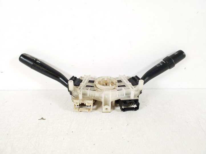 Toyota Prius (XW10) (1997 - 2003)  84310-47030 Комплект ручек