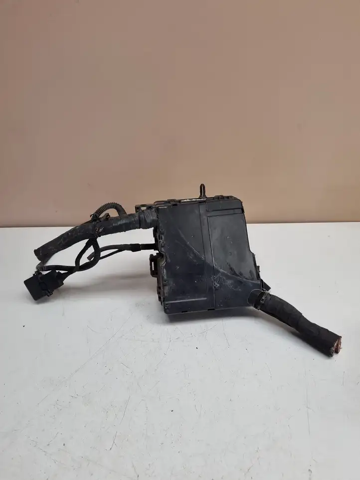 Hyundai Grand Santa Fe NC (2015 - 2018) 919512W000 Блок предохранителей — фото 3