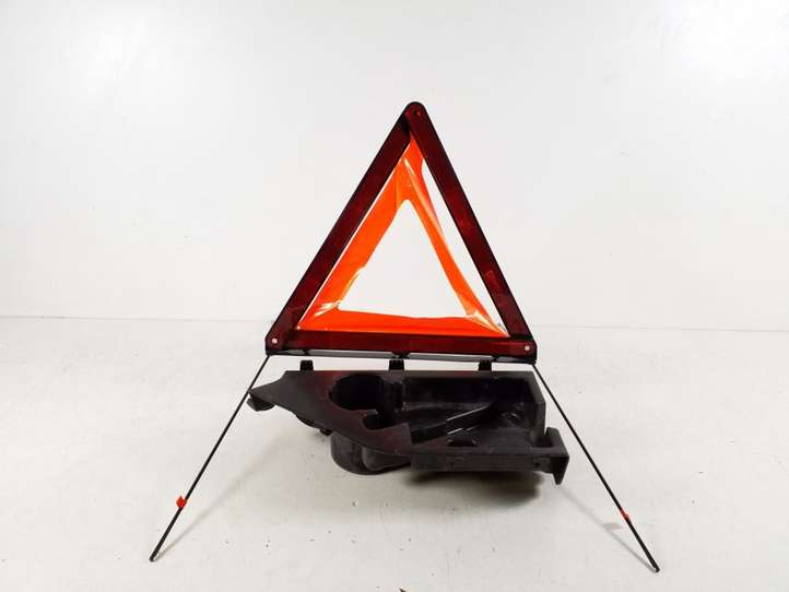 Mercedes-Benz CLA  C117,X117,W117 (2013 - 2019)  A2468900300 Комплект инструментов
