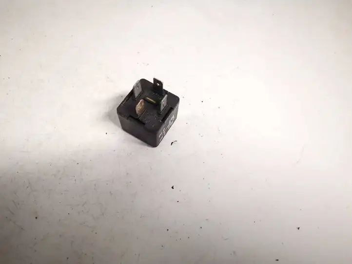 Audi A8 S8 D2 4D (1999 - 2002) 8e0951253a Другое реле — фото 3