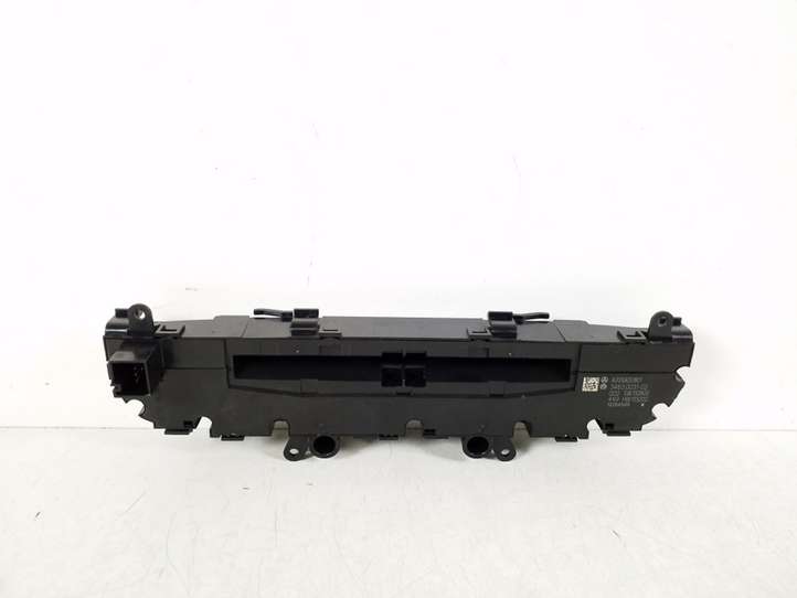 Mercedes-Benz C W205 (2014 - 2021)  A2059051801 Комплект ручек