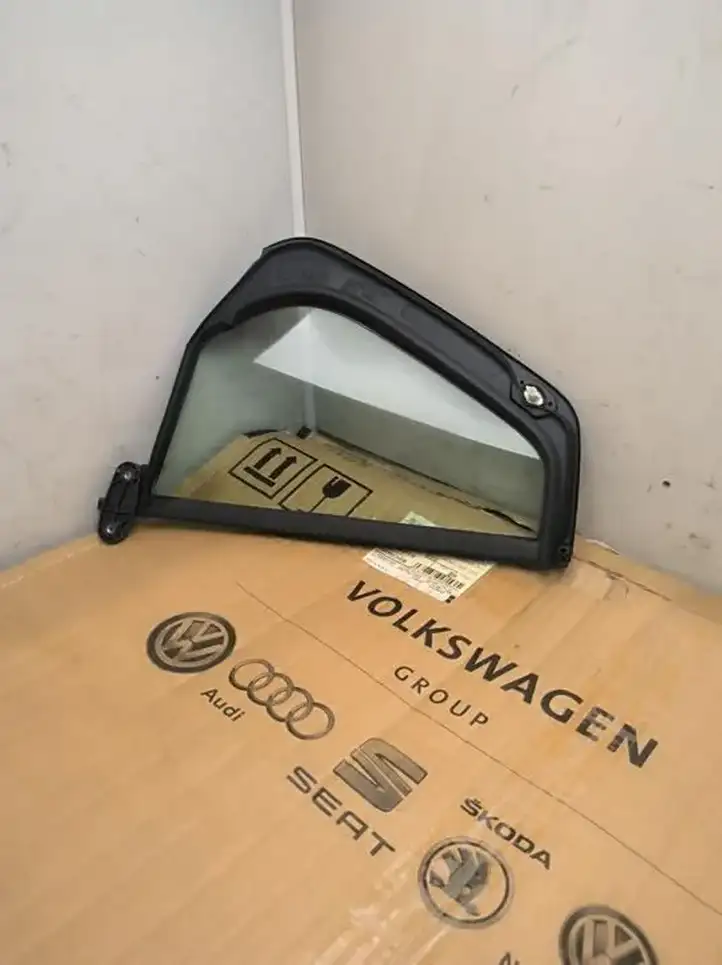 Volkswagen Golf VII (2013 - 2019) 5G6845213B Рамка дверного стекла задней двери — фото 2