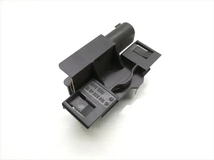 Mercedes-Benz A W168 (1997 - 2004) A1688204010 Датчик открытия капота — фото 2