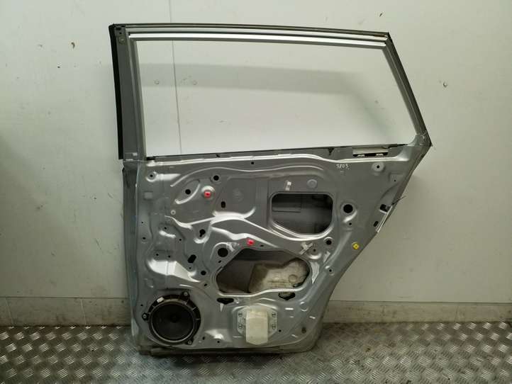 Toyota Avensis T270 (2009 - 2012)  67003-05160 Задняя дверь